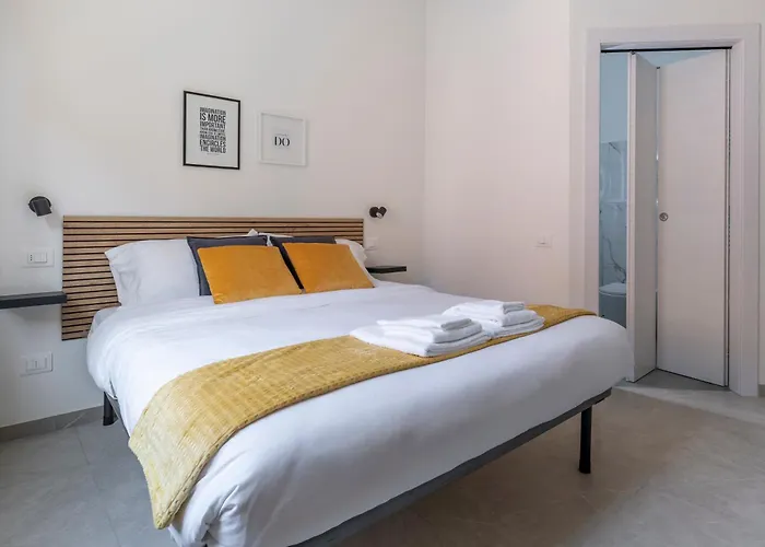 Shiny بيت ضيافة