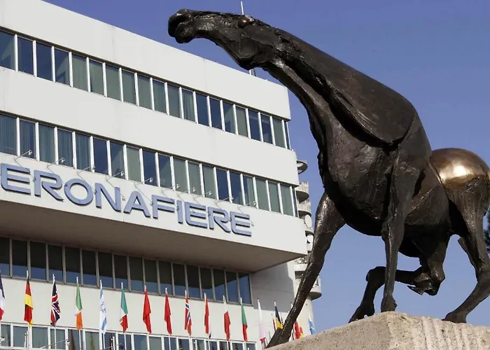 بيت ضيافة Shiny