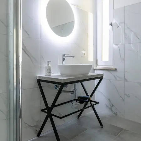 Shiny Guest house